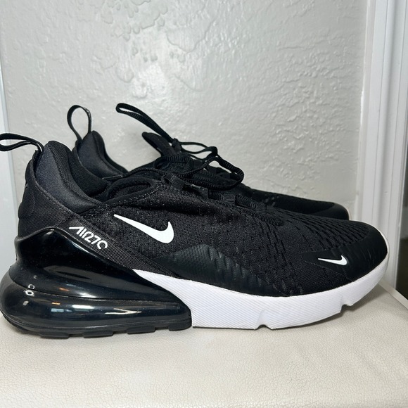 Nike‎ Air Max 270 Women's Size 11.5 Black White Running Sneakers AH6789-001 - Picture 5 of 9